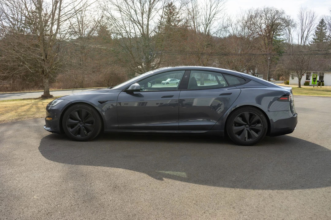 2023 Tesla Model S - Image 25 of 31