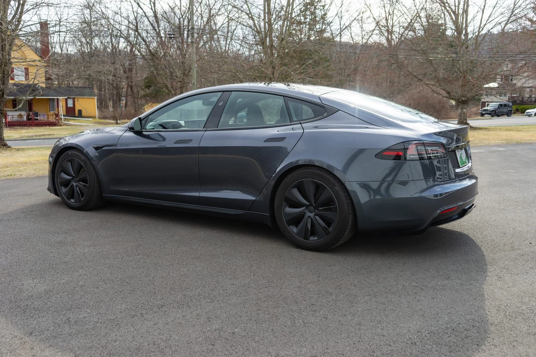 2023 Tesla Model S - Image 24 of 31