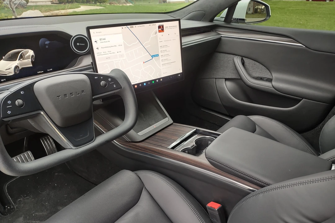 2023 Tesla Model S - Image 22 of 31