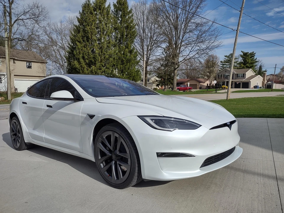 2023 Tesla Model S - Image 11 of 31