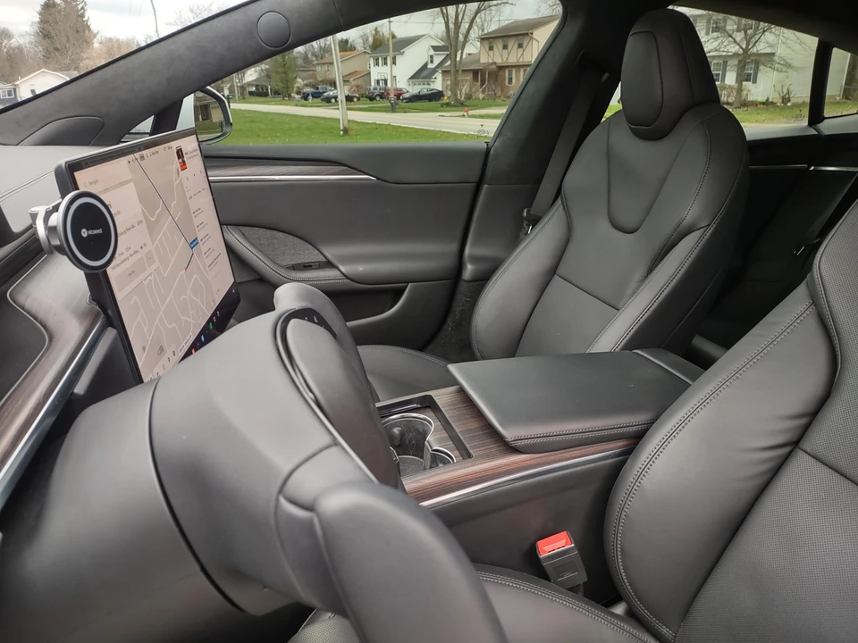 2023 Tesla Model S - Image 26 of 31