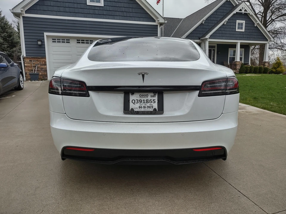 2023 Tesla Model S - Image 9 of 31