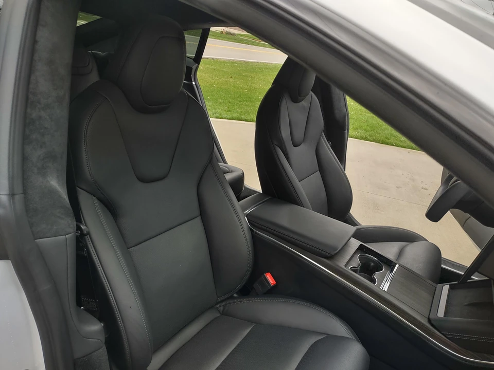 2023 Tesla Model S - Image 28 of 31