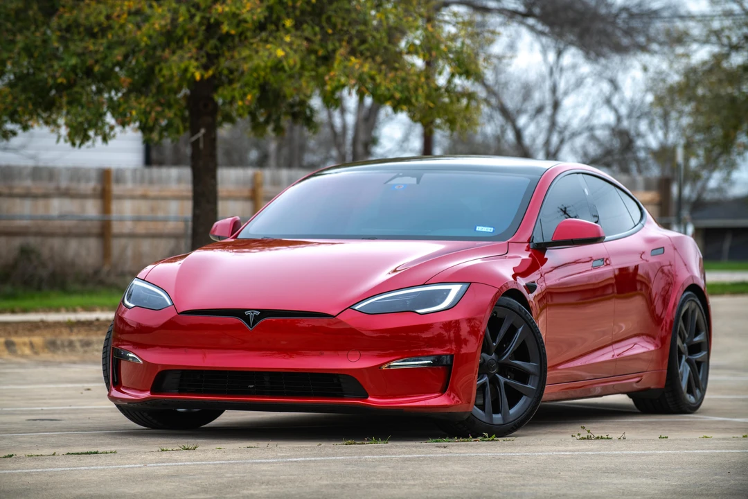 2023 Tesla Model S - Image 9 of 31