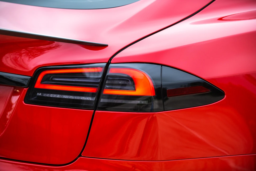 2023 Tesla Model S - Image 22 of 31