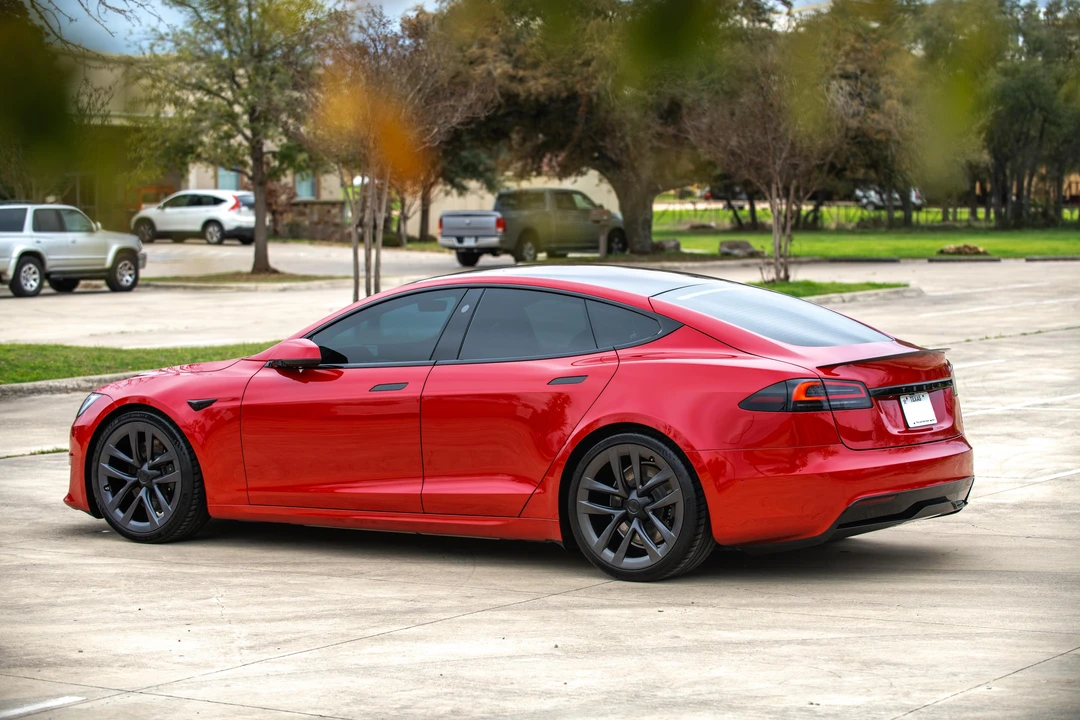 2023 Tesla Model S - Image 12 of 31