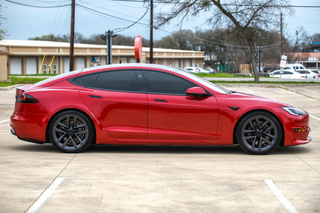 2023 Tesla Model S - Image 3 of 31