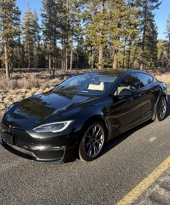 2023 Tesla Model S - Image 2 of 13