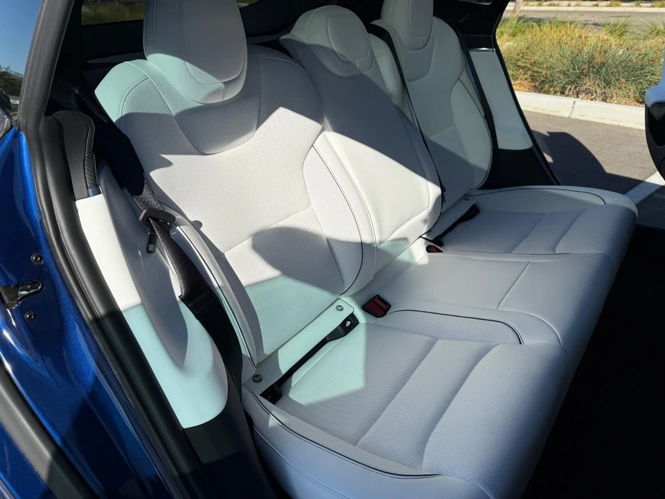 2023 Tesla Model S - Image 8 of 19