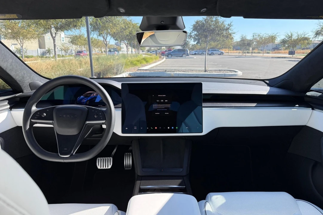 2023 Tesla Model S - Image 3 of 19