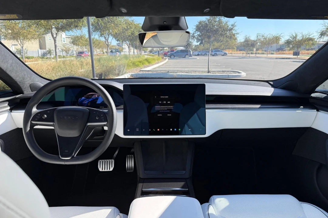 2023 Tesla Model S - Image 3 of 19