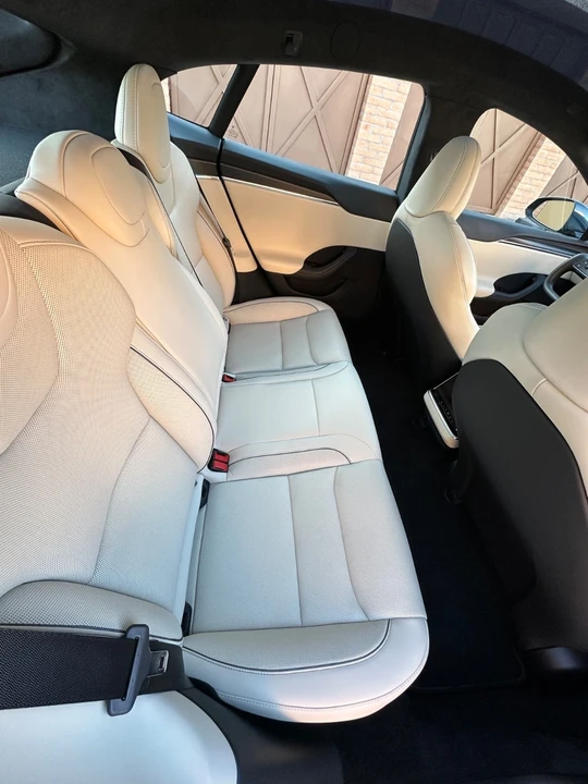 2023 Tesla Model S - Image 10 of 21