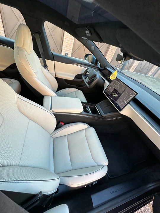 2023 Tesla Model S - Image 11 of 21