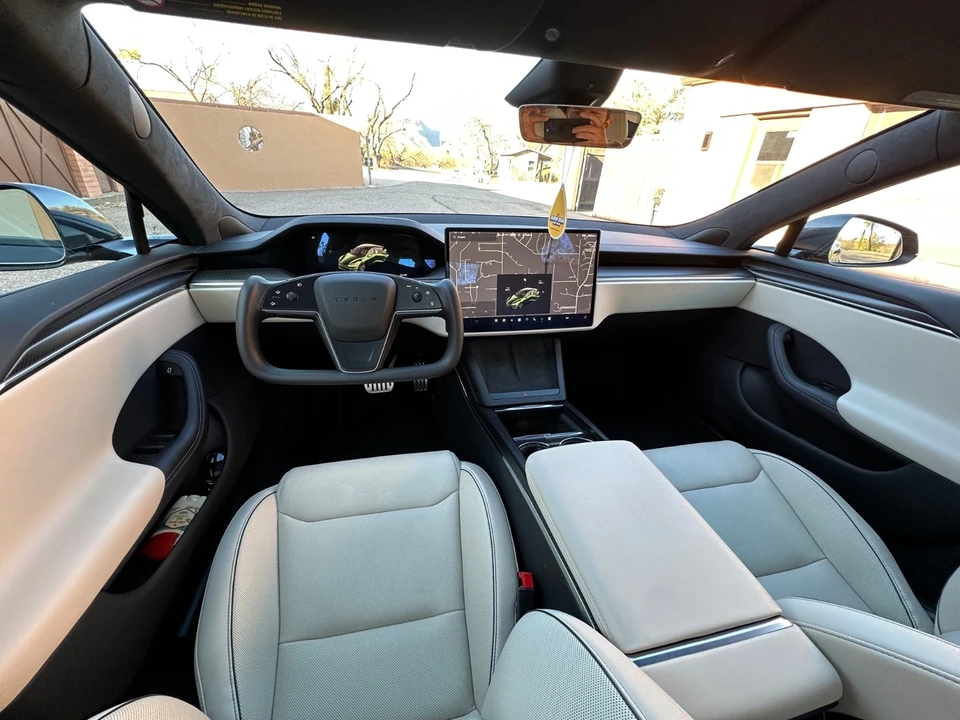 2023 Tesla Model S - Image 16 of 21