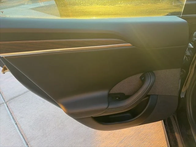 2023 Tesla Model S - Image 14 of 21