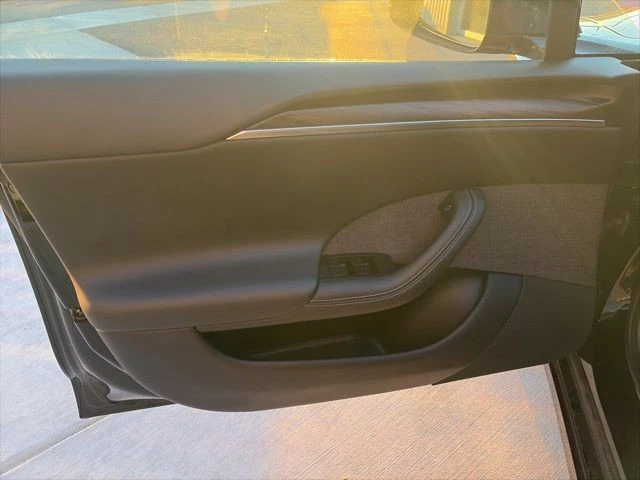 2023 Tesla Model S - Image 11 of 21