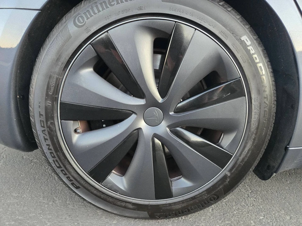 2023 Tesla Model S - Image 18 of 21