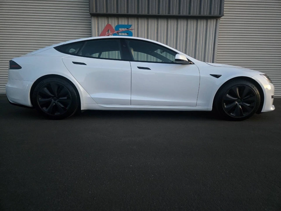 2023 Tesla Model S - Image 9 of 21
