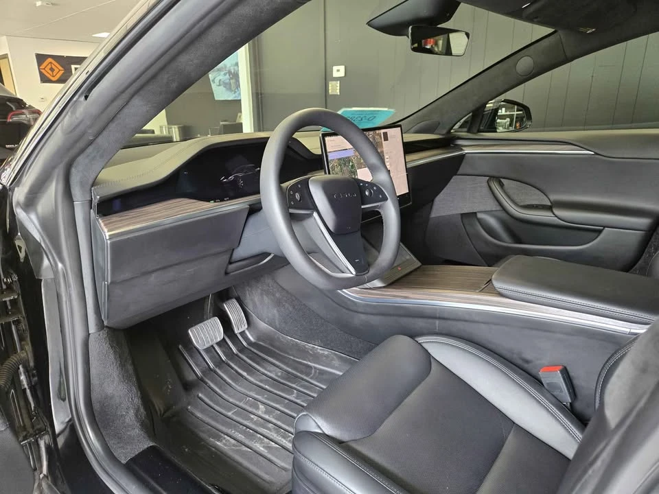 2023 Tesla Model S - Image 7 of 15