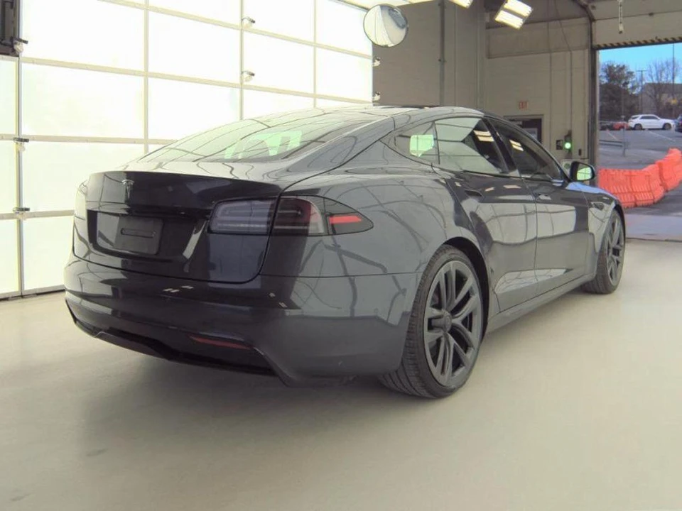2023 Tesla Model S - Image 2 of 10