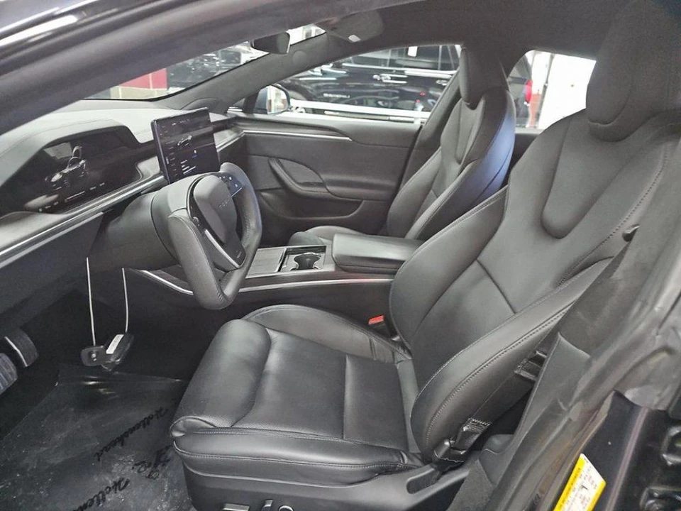 2023 Tesla Model S - Image 4 of 10
