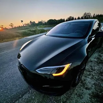 2023 Tesla Model S Plaid