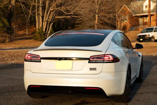 2023 Tesla Model S Plaid - Image 12 of 21