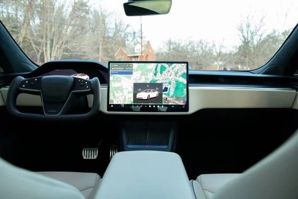 2023 Tesla Model S Plaid - Image 19 of 21