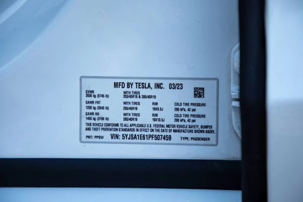 2023 Tesla Model S Plaid - Image 6 of 21