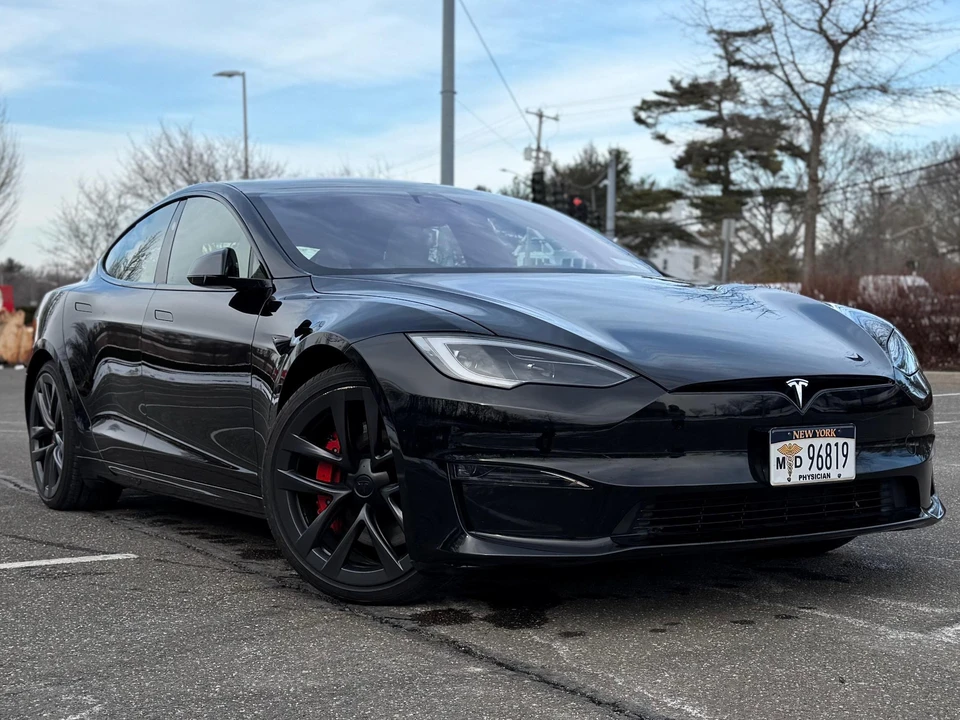 2023 Tesla Model S Plaid - Image 15 of 31