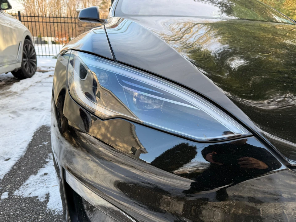 2023 Tesla Model S Plaid - Image 16 of 31