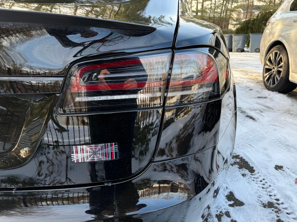 2023 Tesla Model S Plaid - Image 20 of 31