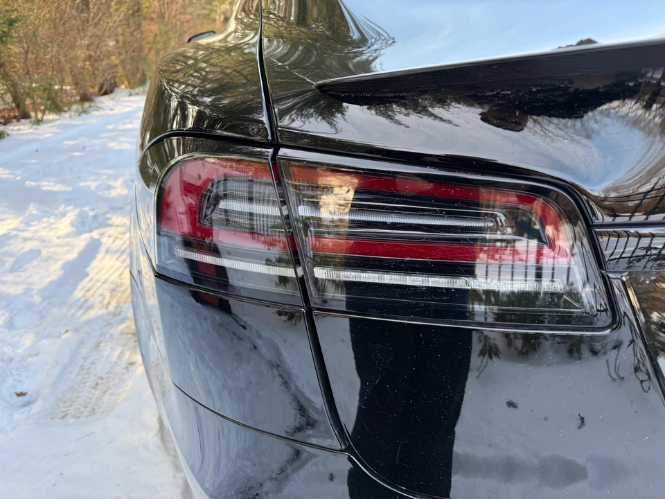 2023 Tesla Model S Plaid - Image 19 of 31