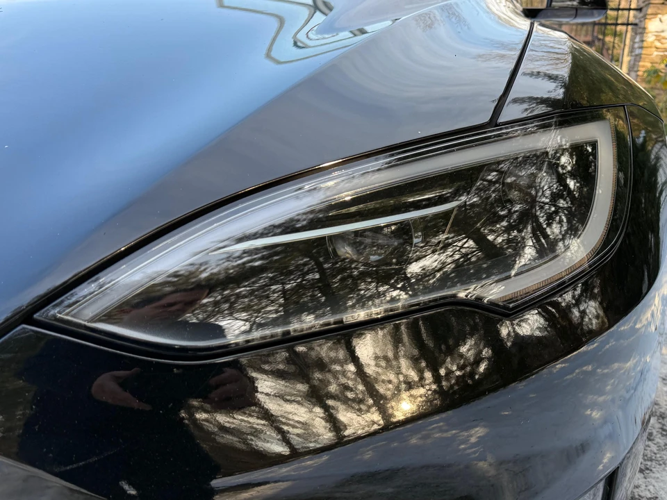2023 Tesla Model S Plaid - Image 17 of 31