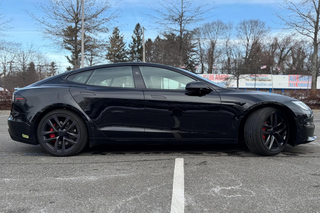 2023 Tesla Model S Plaid - Image 3 of 31