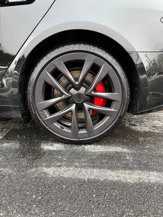 2023 Tesla Model S Plaid - Image 23 of 31