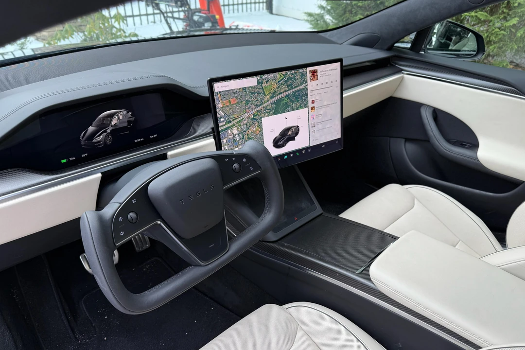 2023 Tesla Model S Plaid - Image 26 of 31
