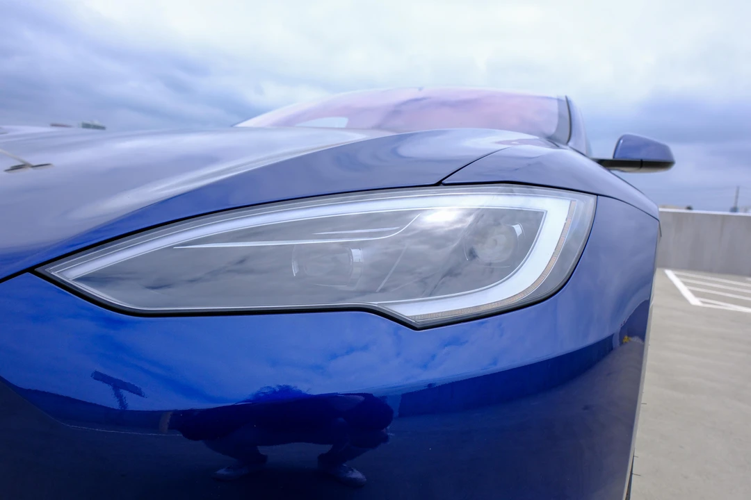 2023 Tesla Model S Plaid - Image 27 of 31
