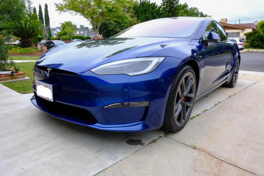 2023 Tesla Model S Plaid - Image 16 of 31