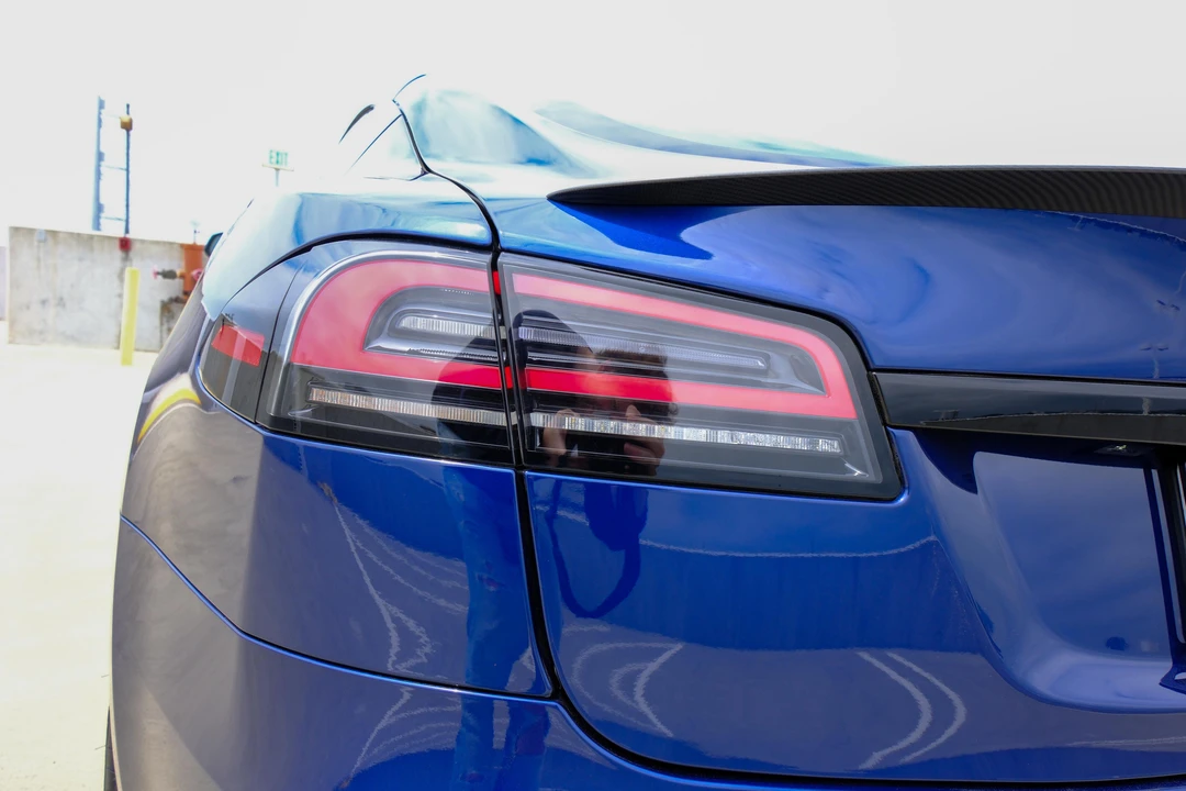 2023 Tesla Model S Plaid - Image 30 of 31