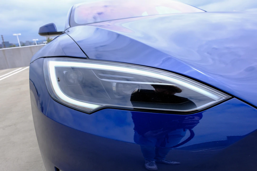 2023 Tesla Model S Plaid - Image 26 of 31