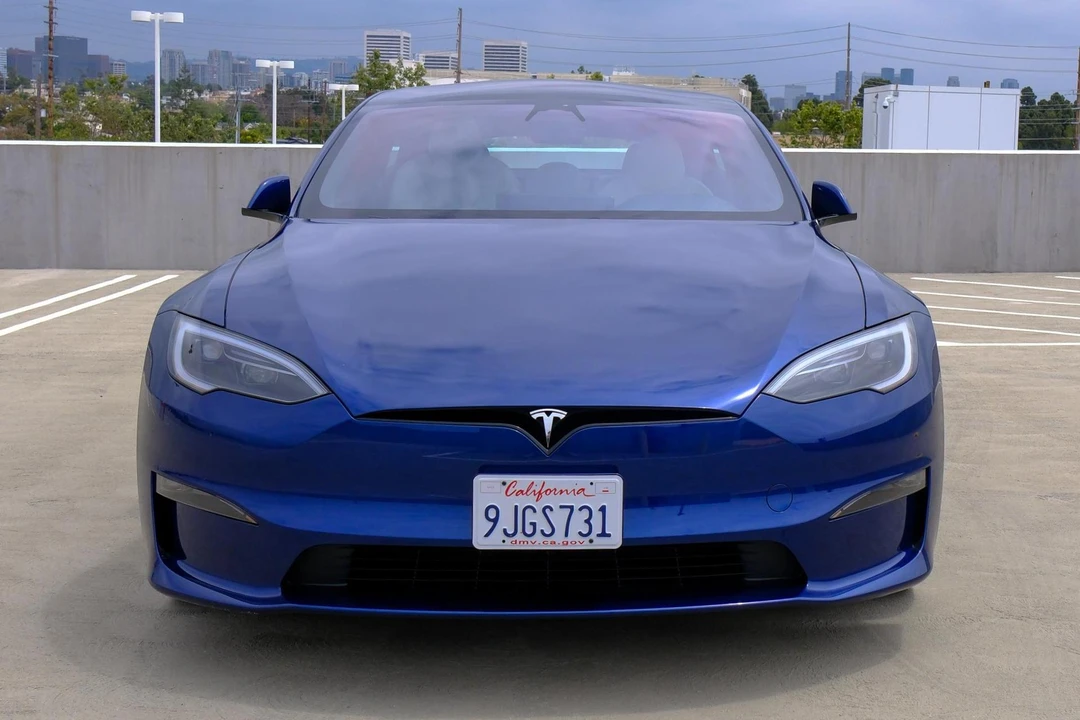 2023 Tesla Model S Plaid - Image 2 of 31
