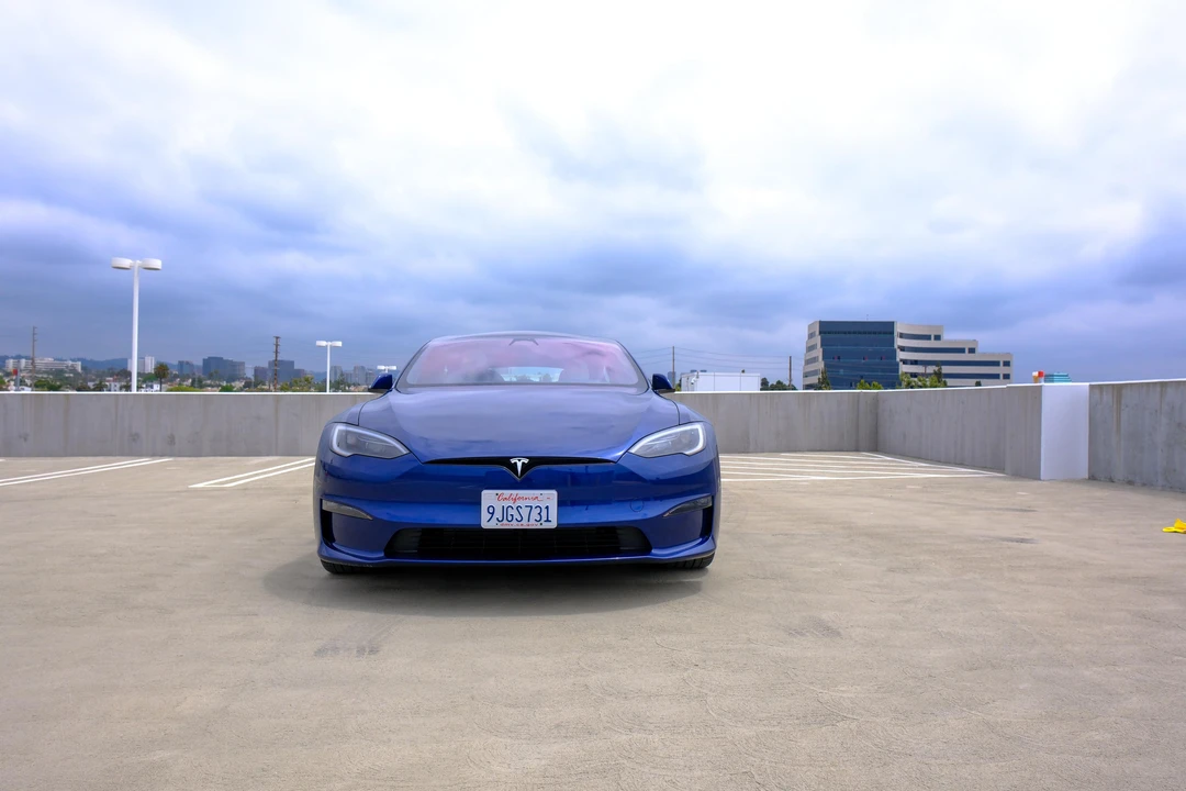 2023 Tesla Model S Plaid - Image 6 of 31