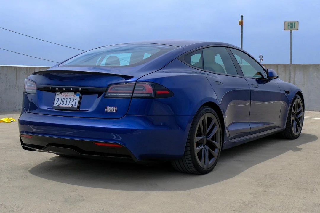 2023 Tesla Model S Plaid - Image 4 of 31