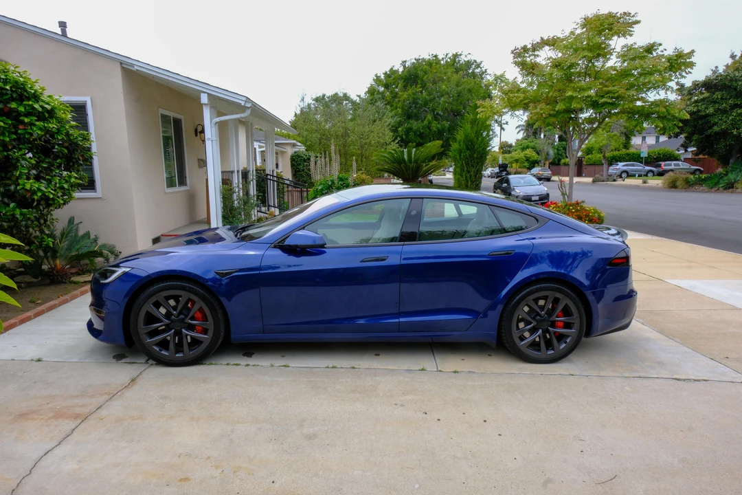 2023 Tesla Model S Plaid - Image 18 of 31