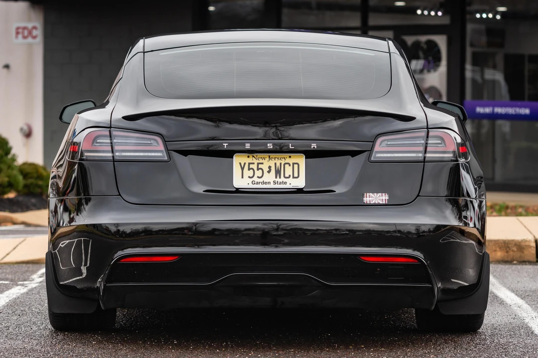 2023 Tesla Model S Plaid - Image 5 of 31