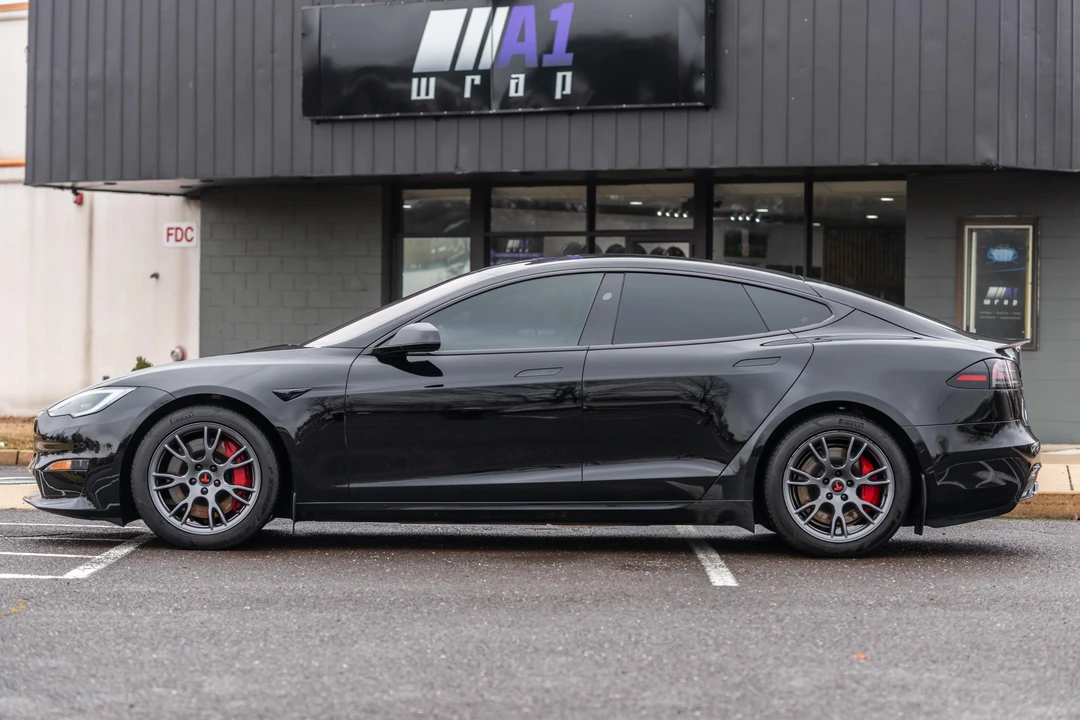 2023 Tesla Model S Plaid - Image 3 of 31