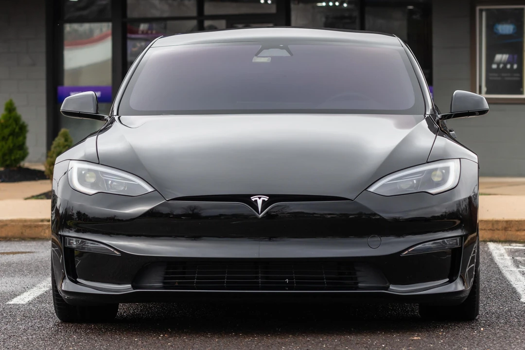 2023 Tesla Model S Plaid - Image 2 of 31