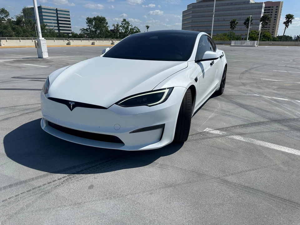 2023 Tesla Model S Plaid - Image 7 of 31