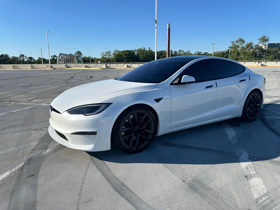 2023 Tesla Model S Plaid - Image 9 of 31
